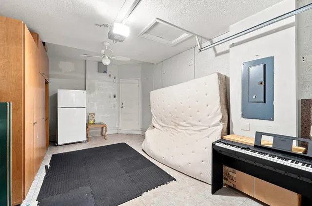 Residence photo 30