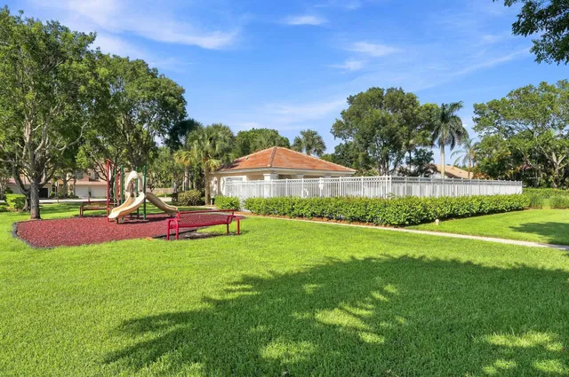 Residence photo 32