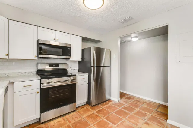  Residence photo 9