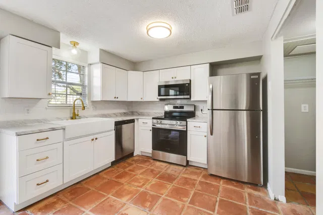  Residence photo 11