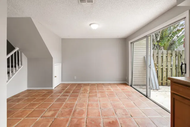  Residence photo 14