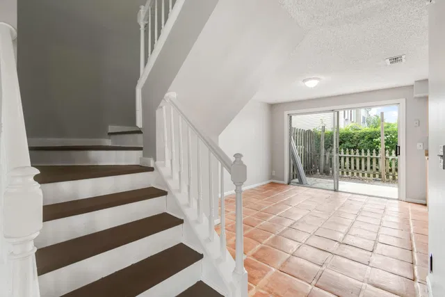  Residence photo 15