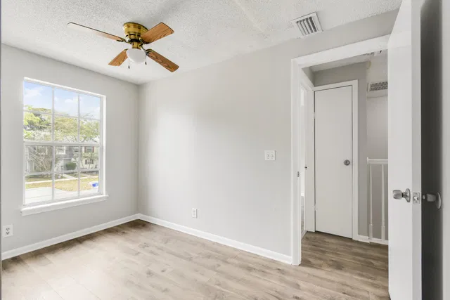  Residence photo 21