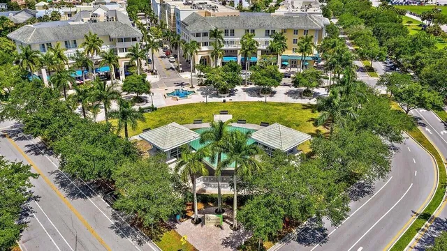 Town Center Jupiter Unit 425 photo 11