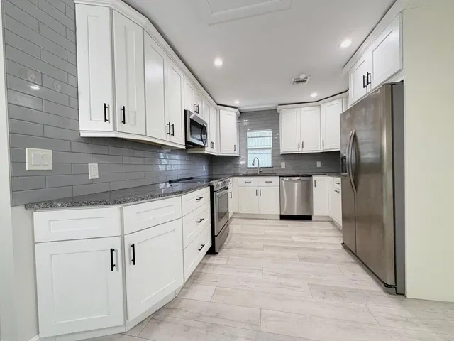 Residence photo 22