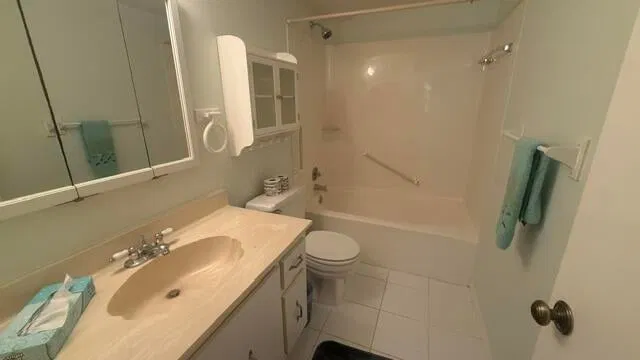  Unit 145 photo 18