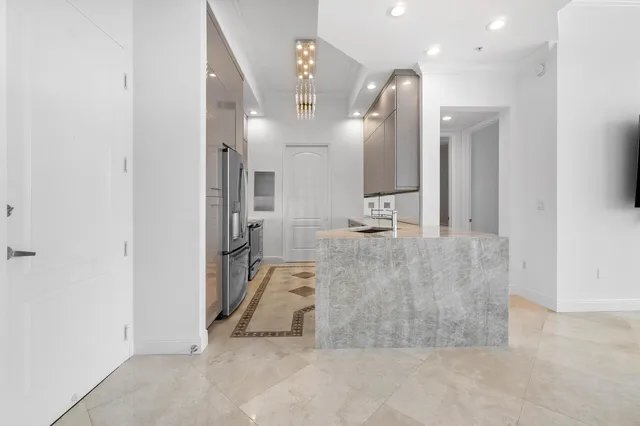 One City Plaza Unit 1603 photo 11