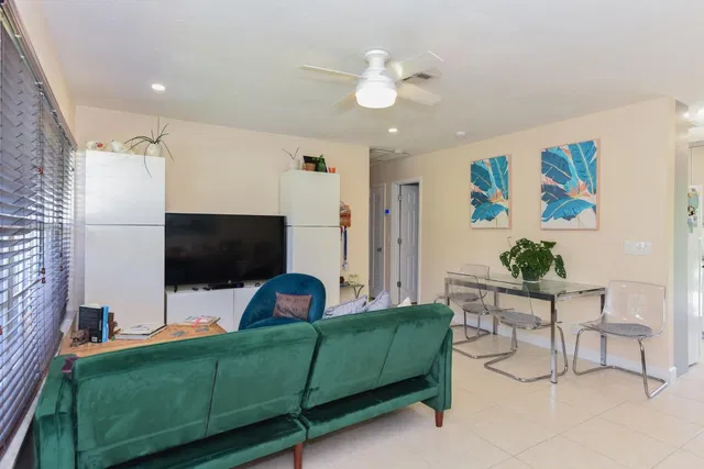 Residence photo 10
