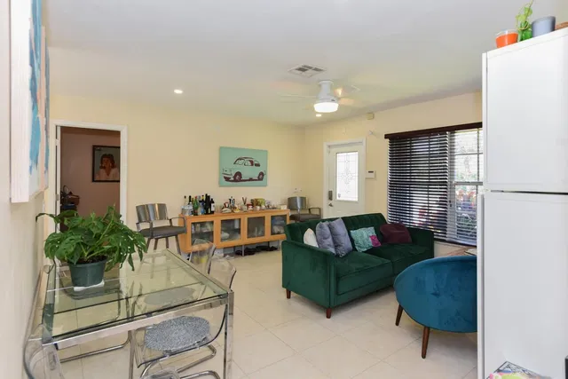 Residence photo 11