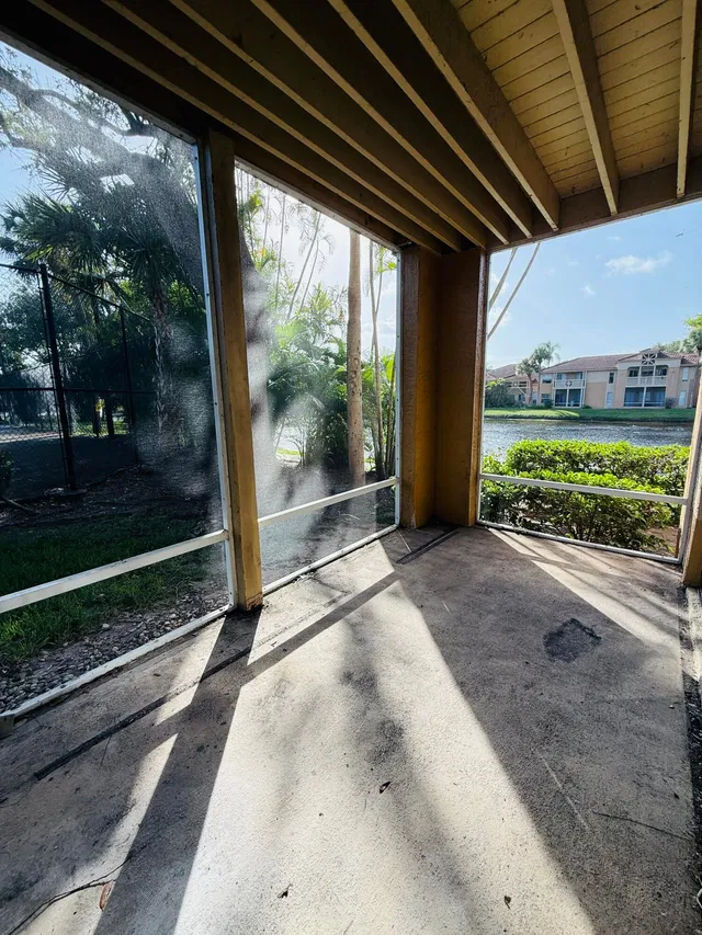 Unit 1706 photo 8