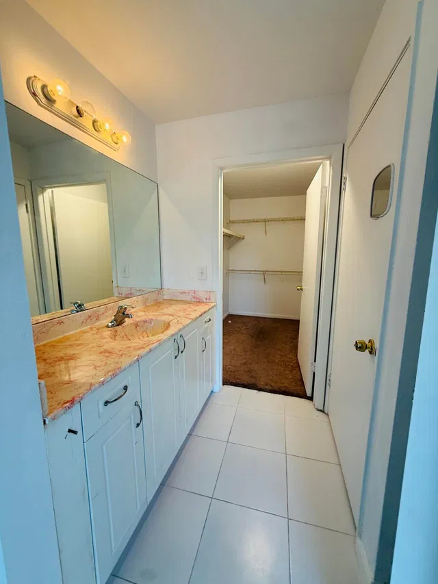 Unit 1706 photo 21