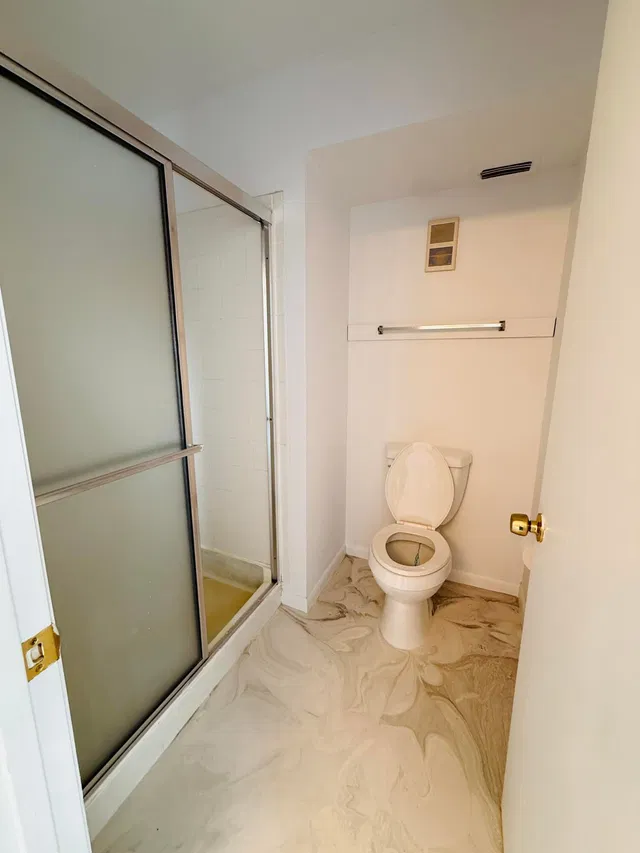 Unit 1706 photo 22