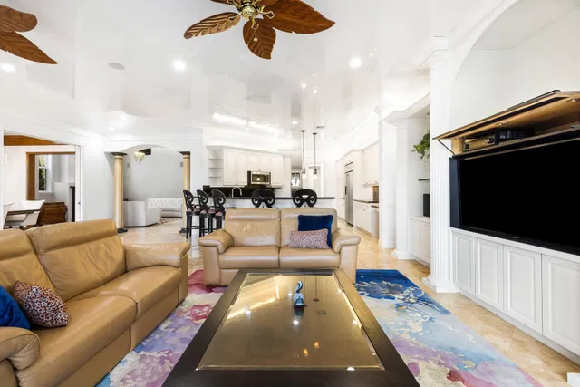 Residence photo 14