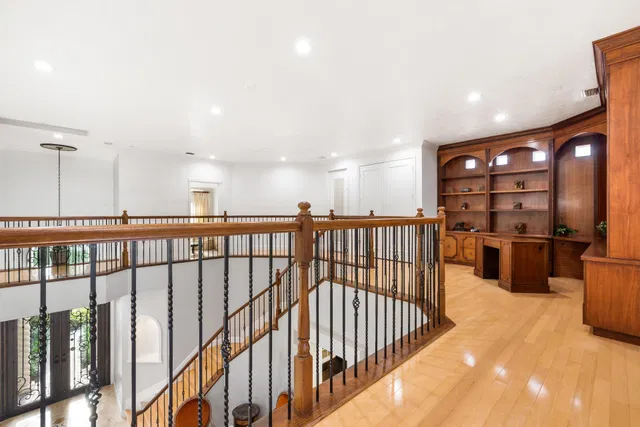 Residence photo 28
