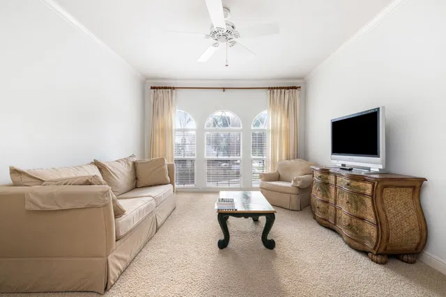 Residence photo 41