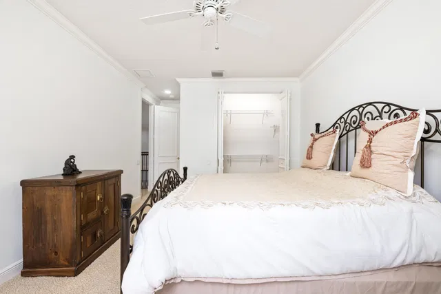 Residence photo 43