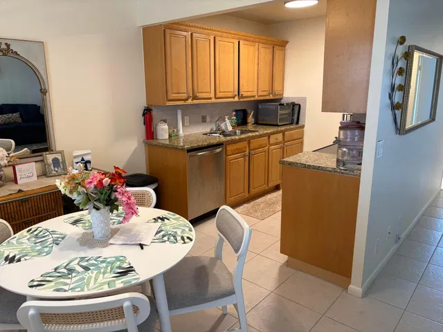  Residence photo 5