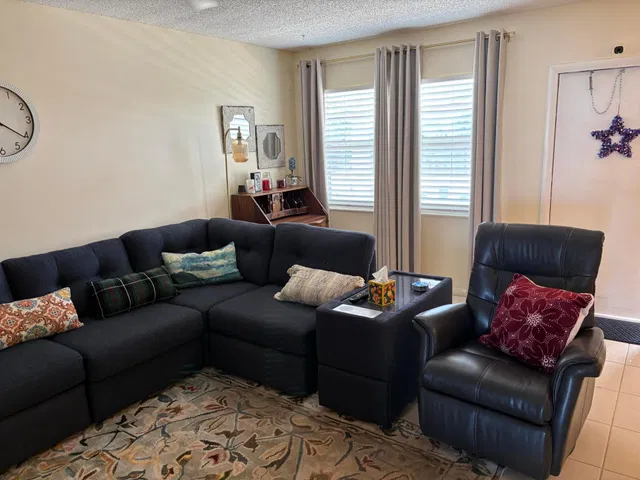  Residence photo 6