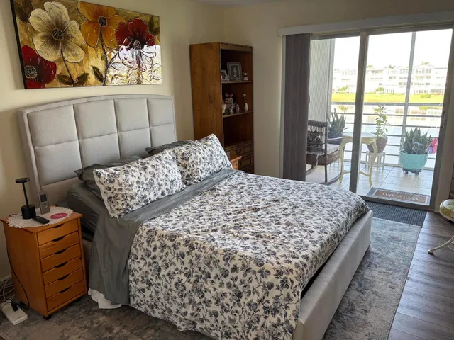  Residence photo 12