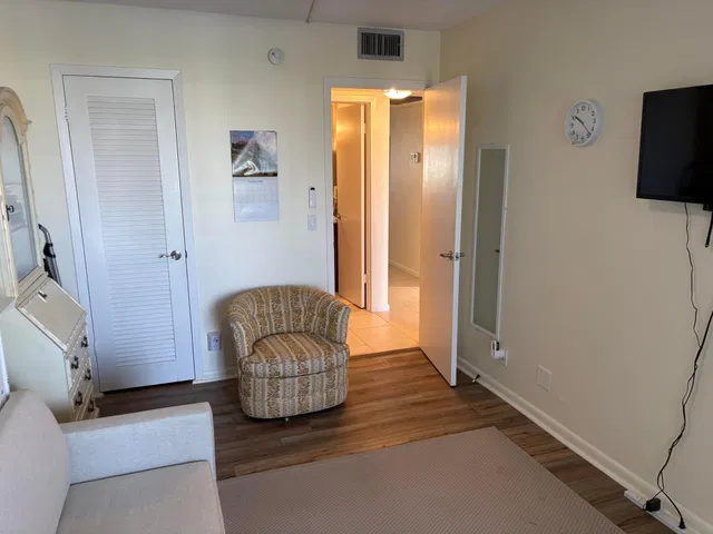  Residence photo 19