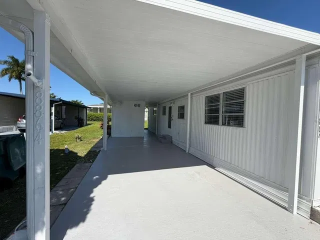Residence photo 3