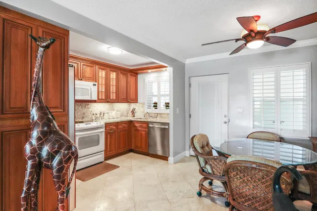 North End Palm Beach Unit 101 photo 15