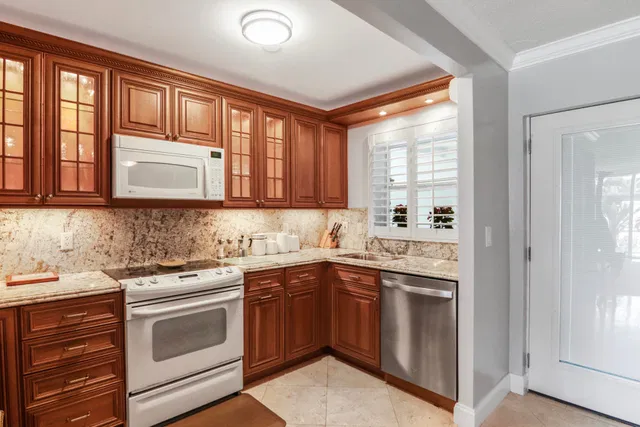 North End Palm Beach Unit 101 photo 19