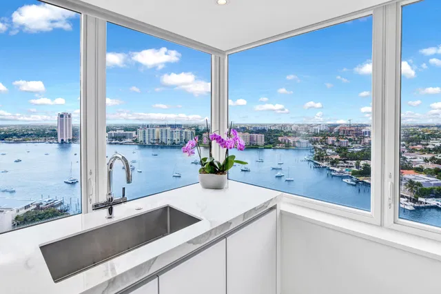 500 S Ocean Boca Unit 2207 photo 15
