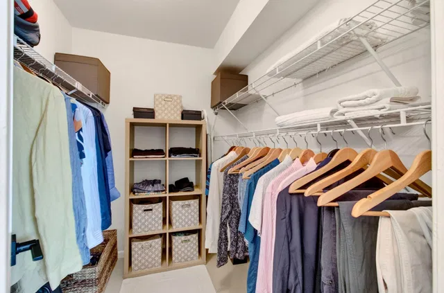 Unit 504 photo 20