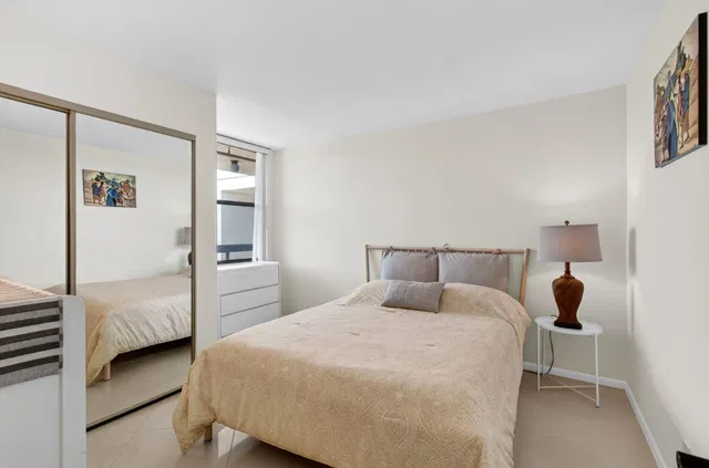 Unit 504 photo 23