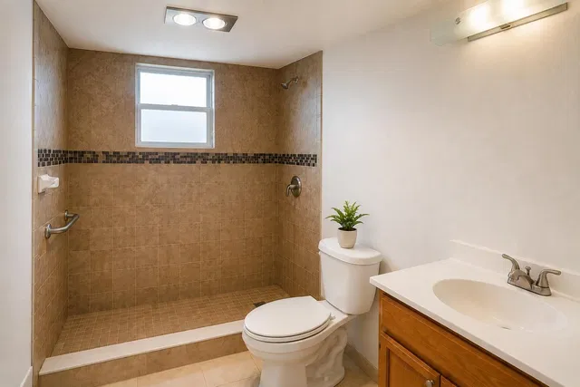 Unit 1434 photo 5