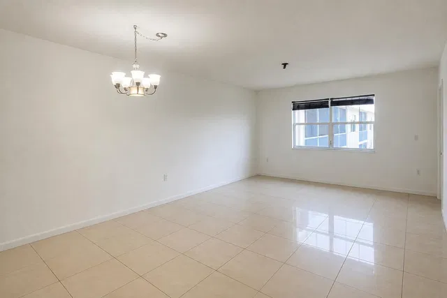 Unit 1434 photo 13