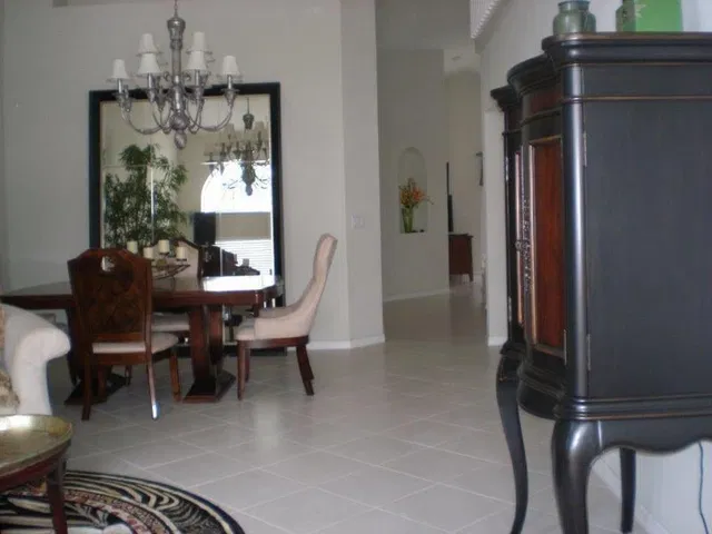 Residence photo 2