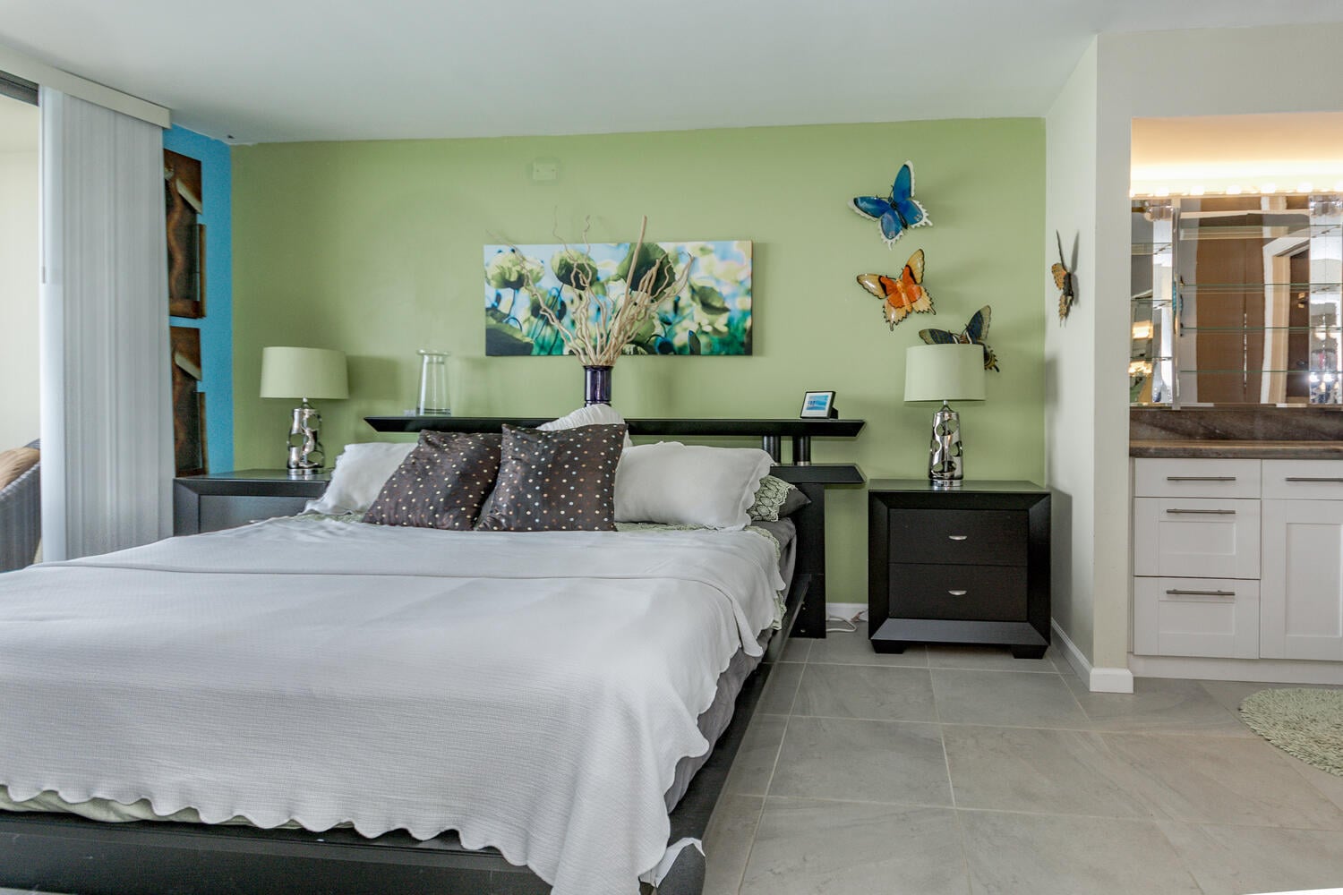 Unit 1405 photo 69