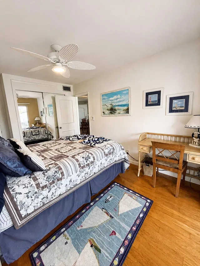 Unit 22 photo 8