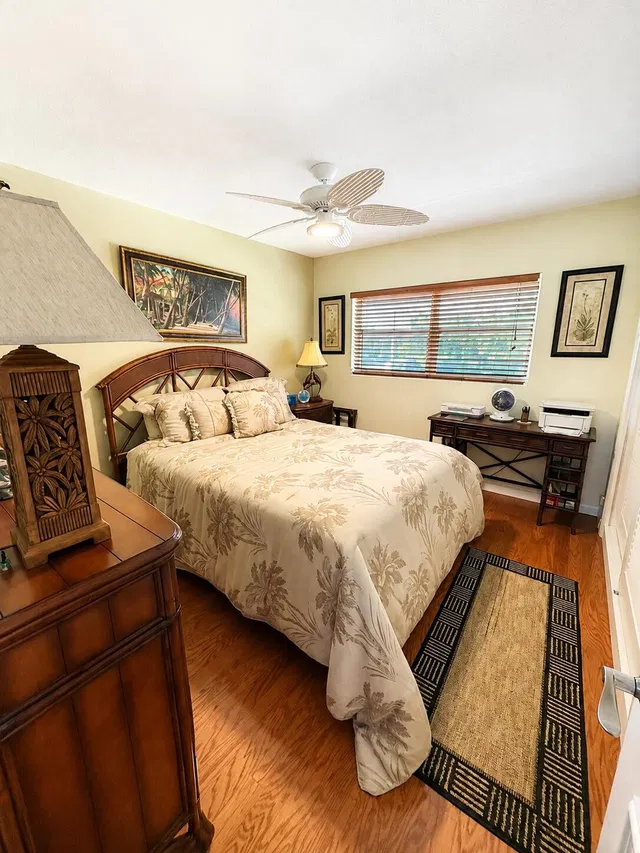 Unit 22 photo 11