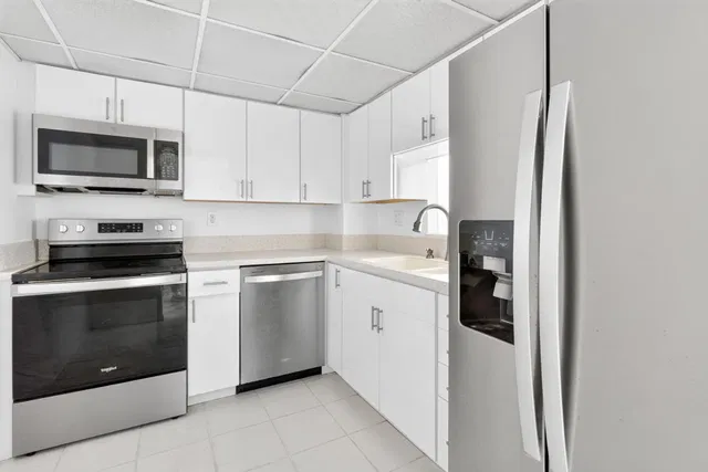 South Palm Beach Unit 208 photo 6