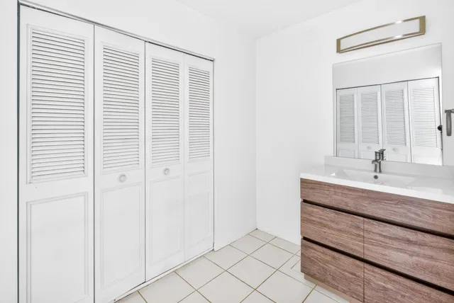 South Palm Beach Unit 208 photo 15