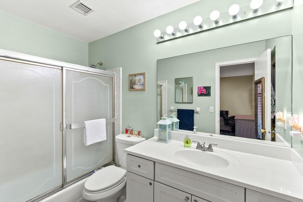 Residence photo 12
