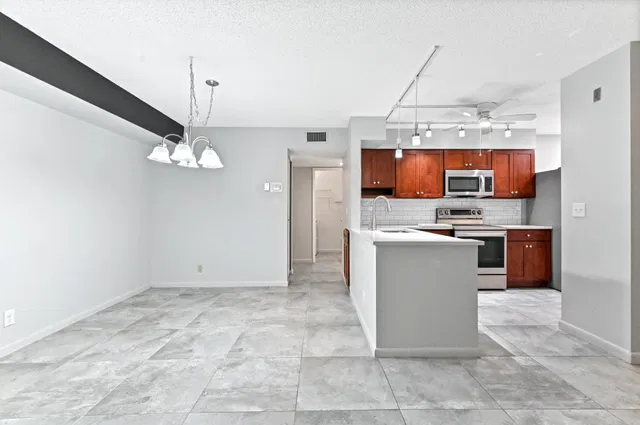 Unit 107 photo 3