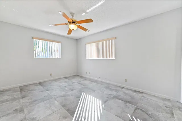 Unit 107 photo 18