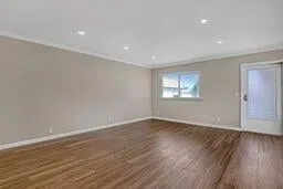 Unit 81 photo 21