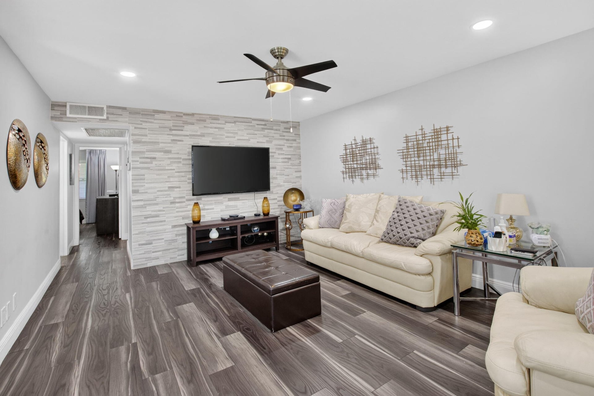 Residence photo 6