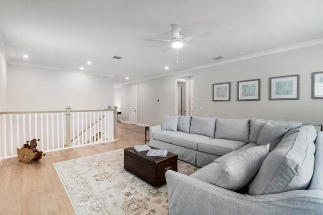 Residence photo 36