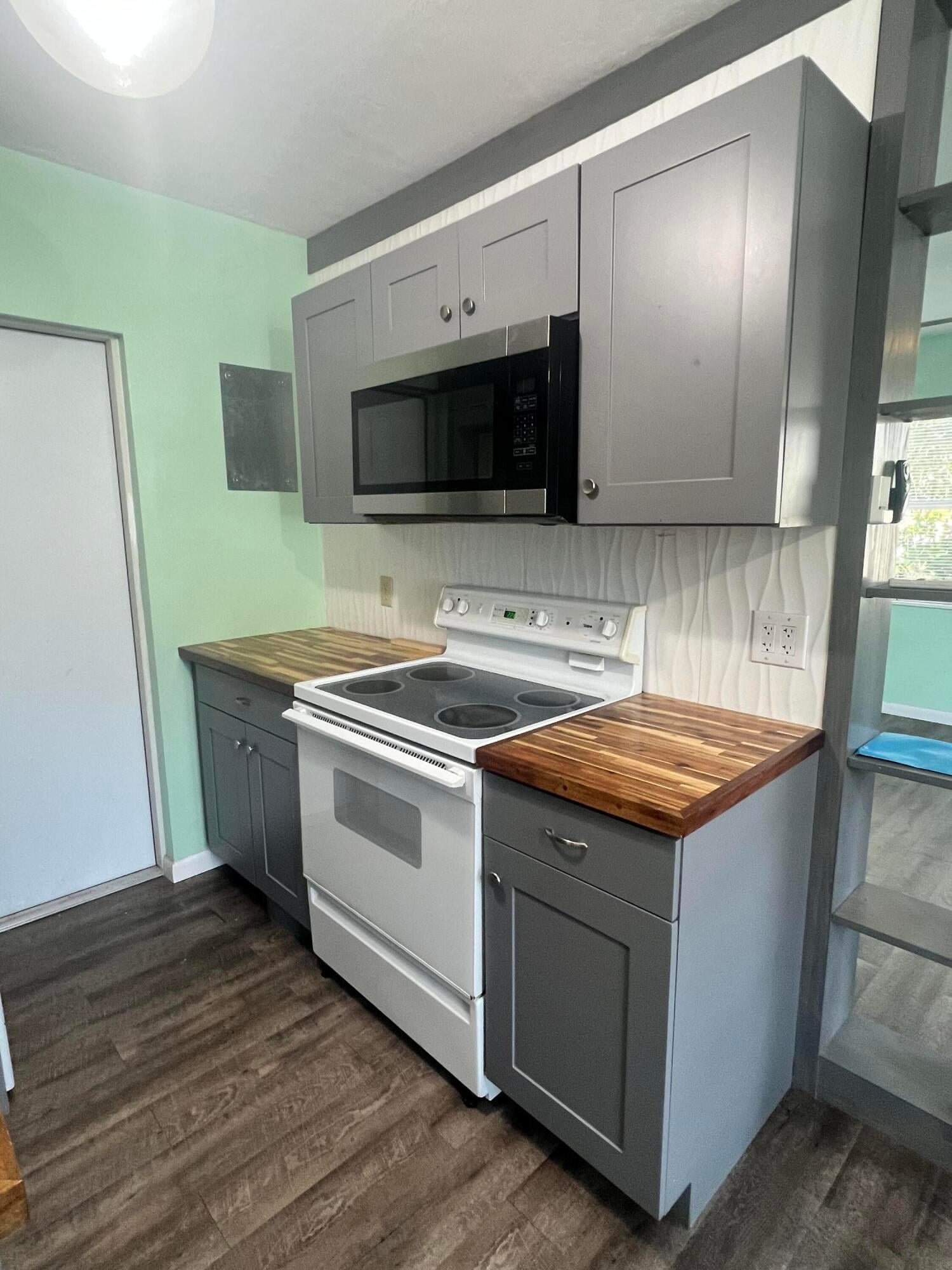Residence photo 2