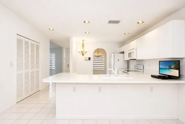 Residence photo 9