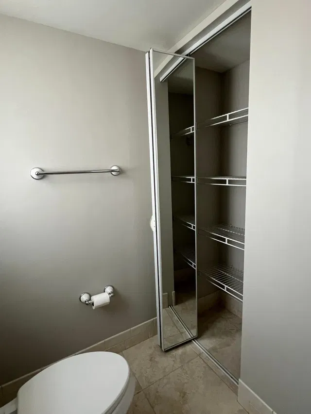 Unit 207 photo 15