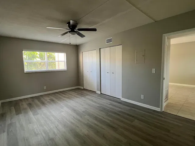 Unit 207 photo 20