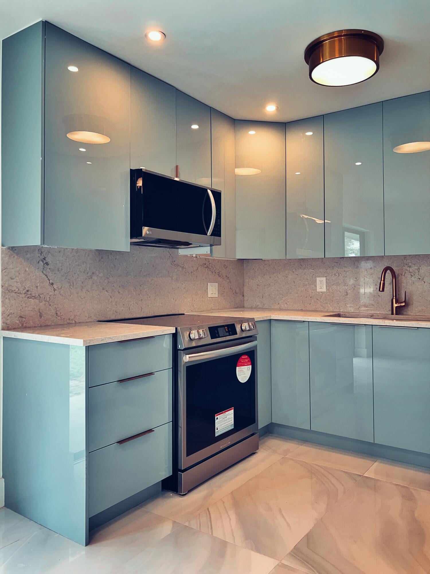 Residence photo 2
