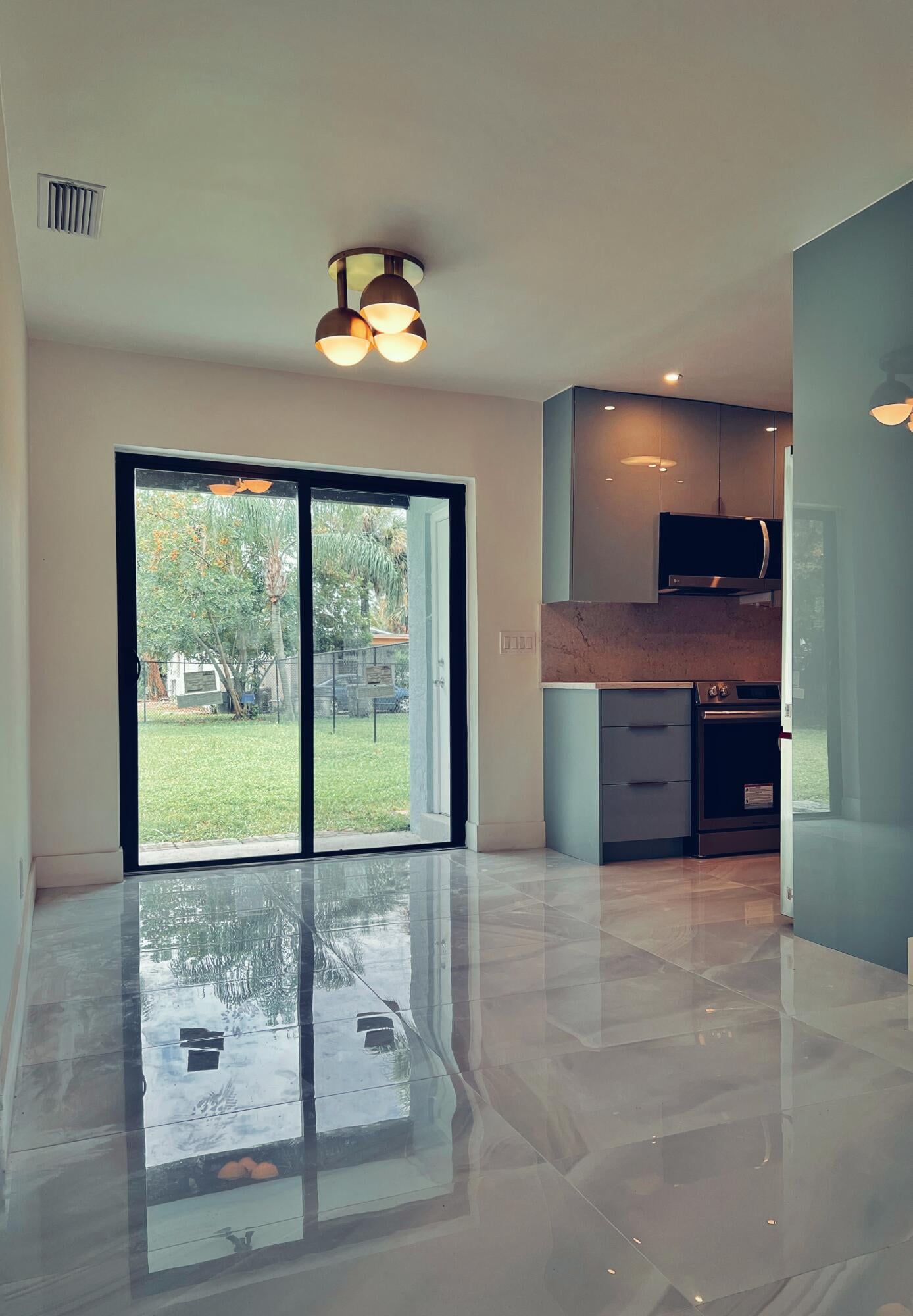 Residence photo 14